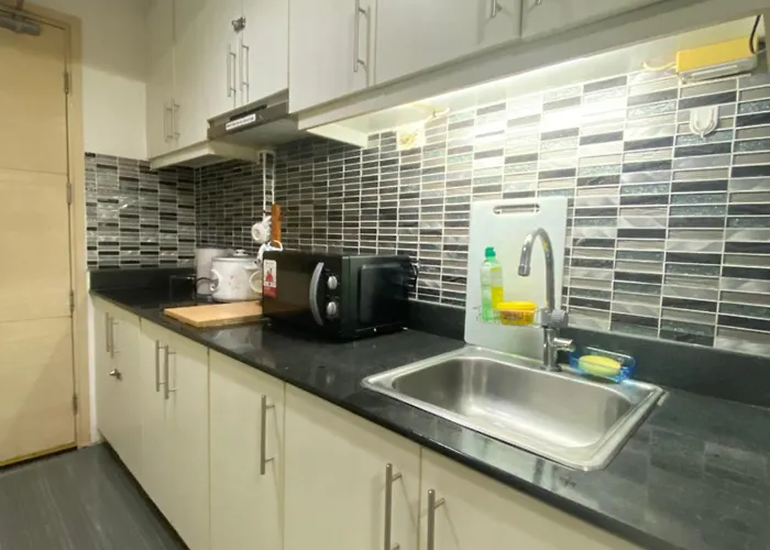 Uzziel's Place At Sea Residences 公寓式飯店 马尼拉