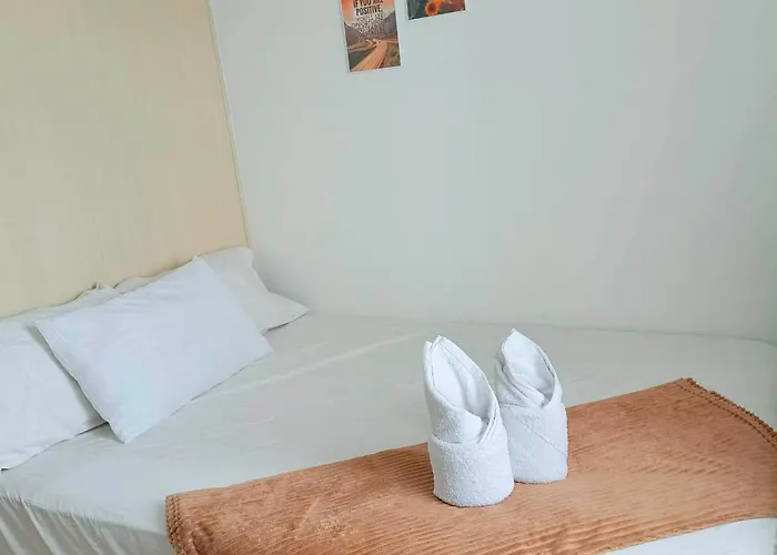 公寓式飯店 Uzziel's Place At Sea Residences