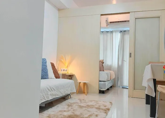 Uzziel's Place At Sea Residences *